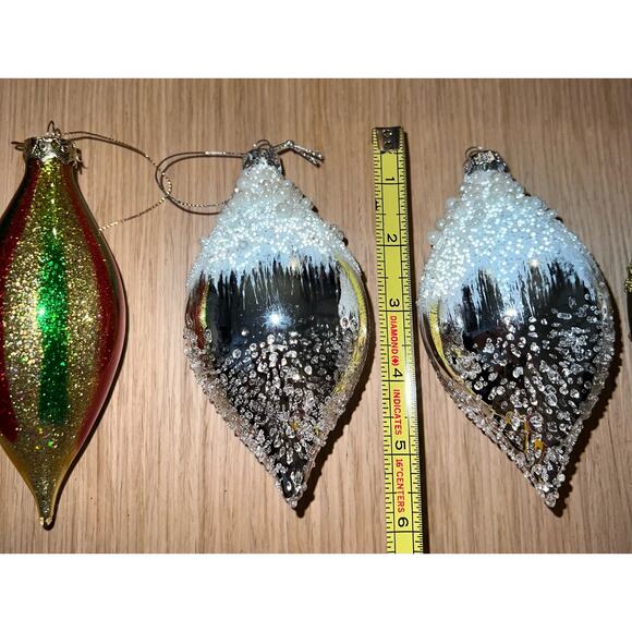 Lot of 4 Vintage Mixed Blown Glass Assorted Teardrop Ornaments Christmas - Picture 6 of 6